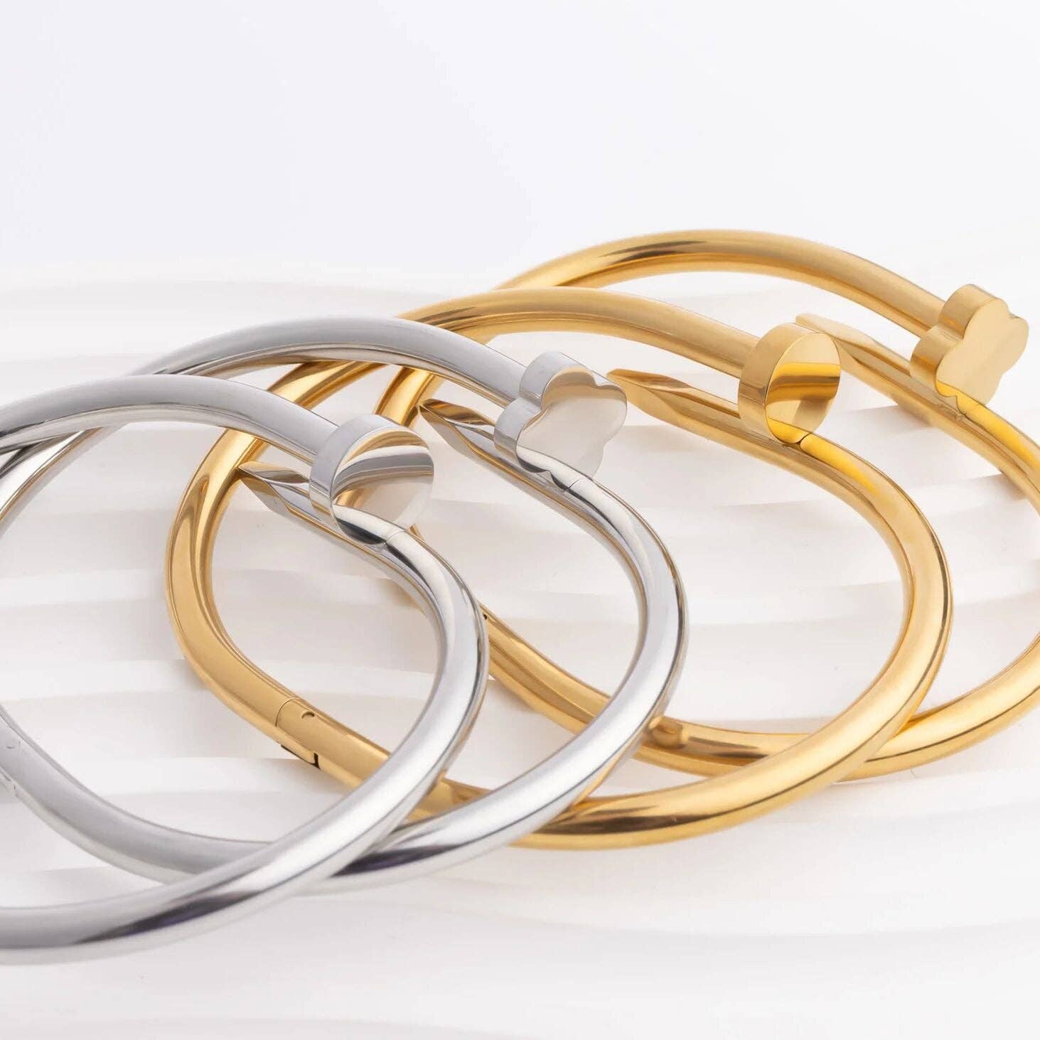 18K Gold PVD Stainless Steel Floral Nail Bangle