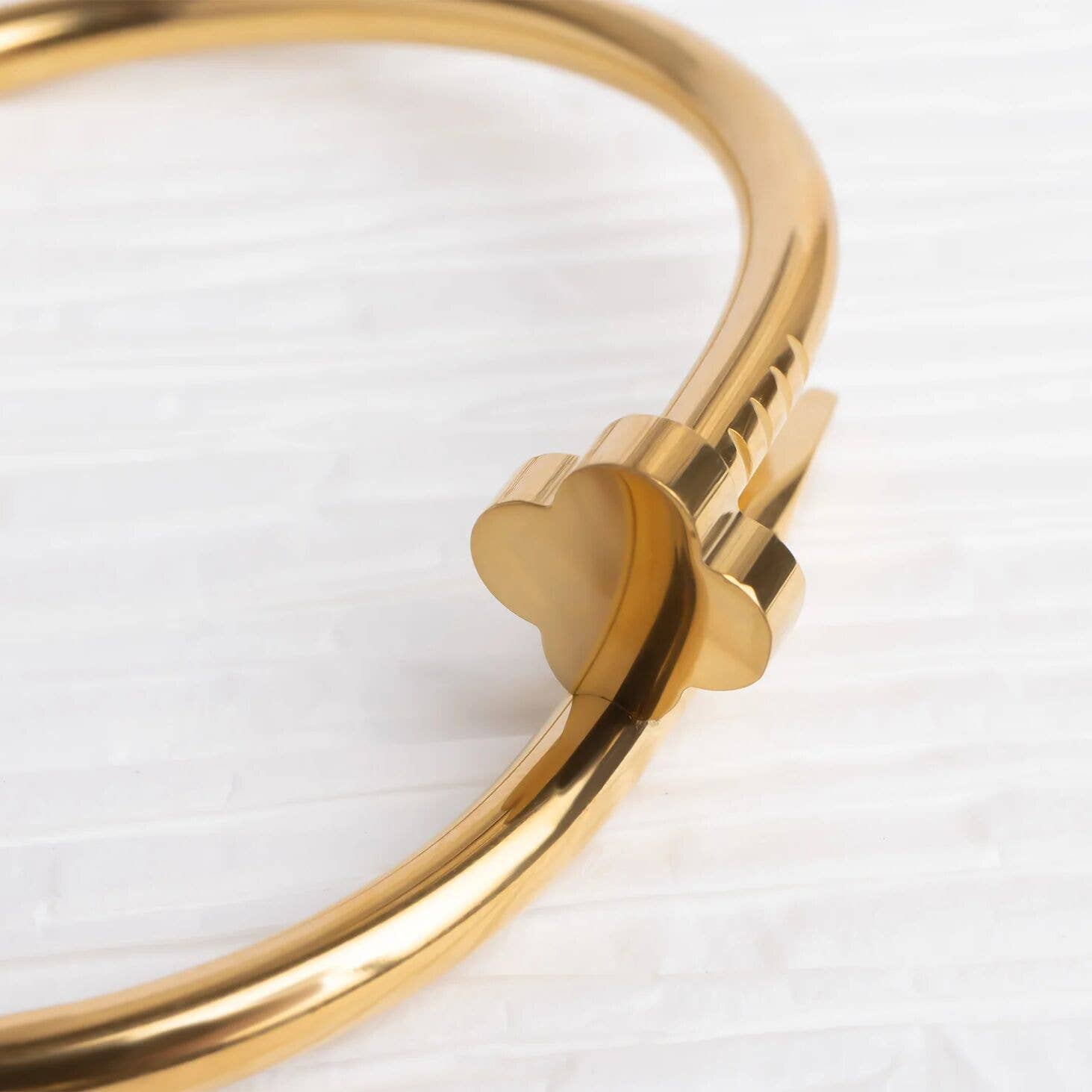 18K Gold PVD Stainless Steel Floral Nail Bangle