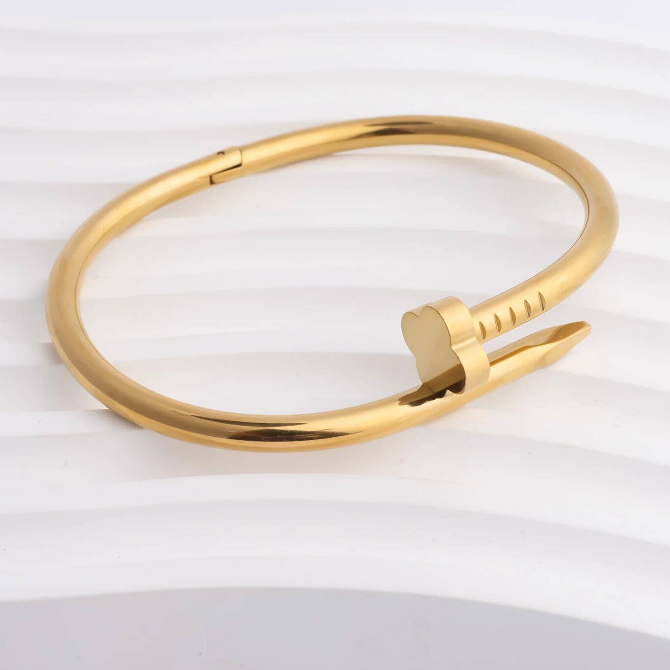 18K Gold PVD Stainless Steel Floral Nail Bangle