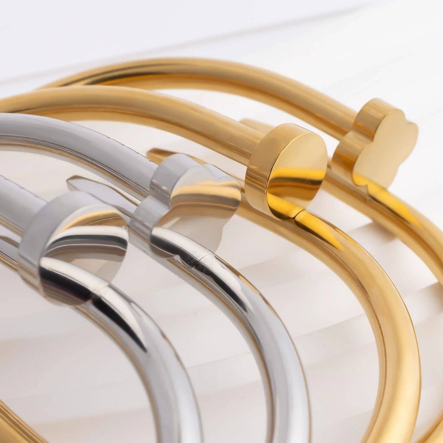 18K Gold PVD Stainless Steel Floral Nail Bangle